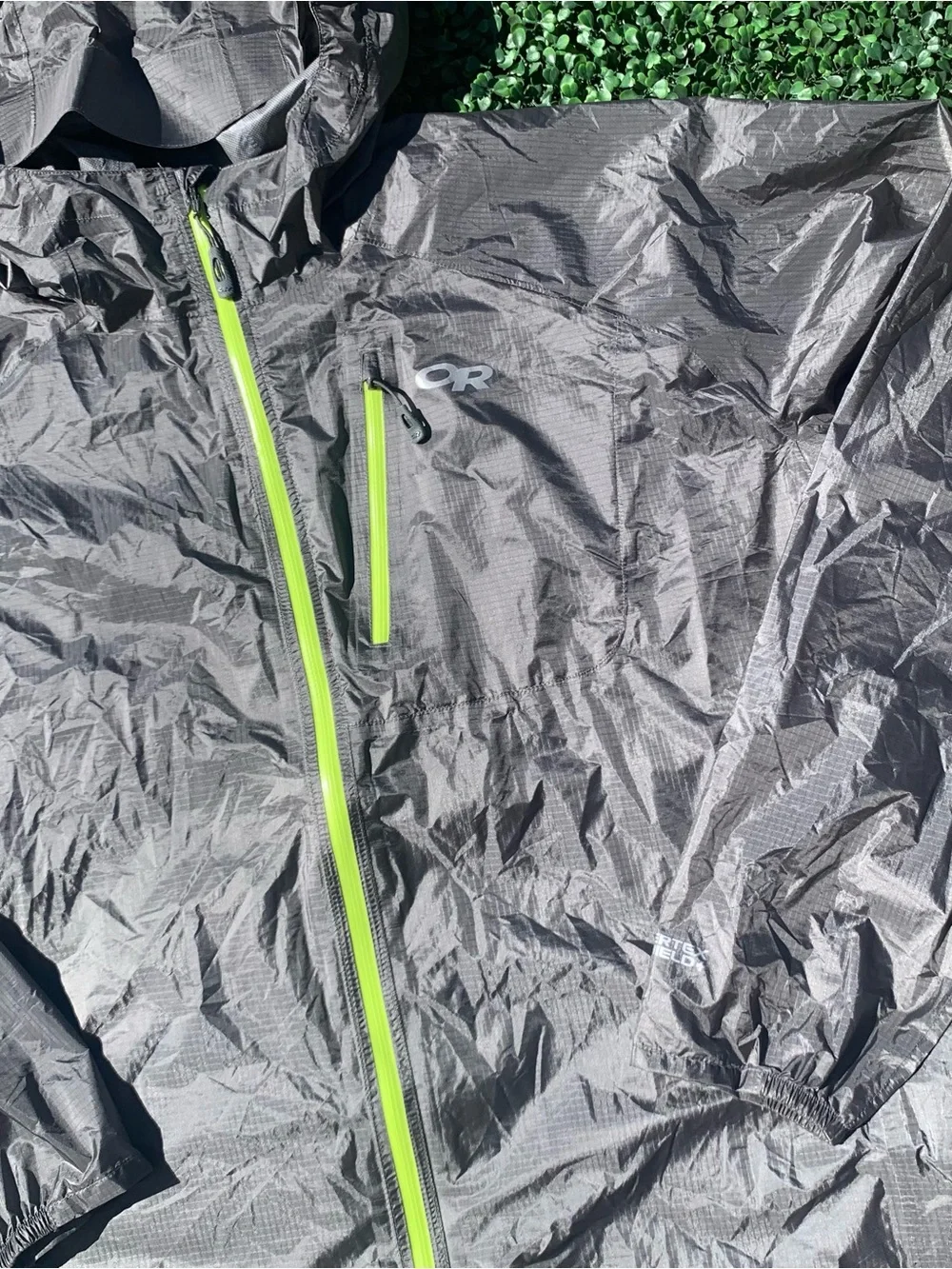 Outdoor Research Men’s Helium II Jacket in gray w/ neon yellow full zip Sz XL